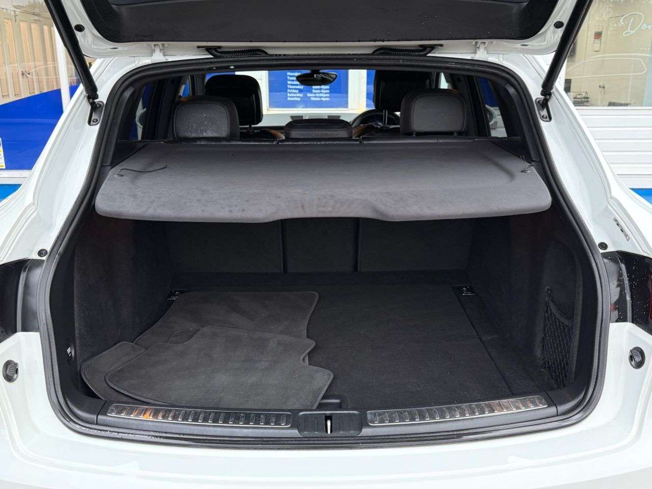 2018 PORSCHE MACAN 2018 PORSCHE MACAN