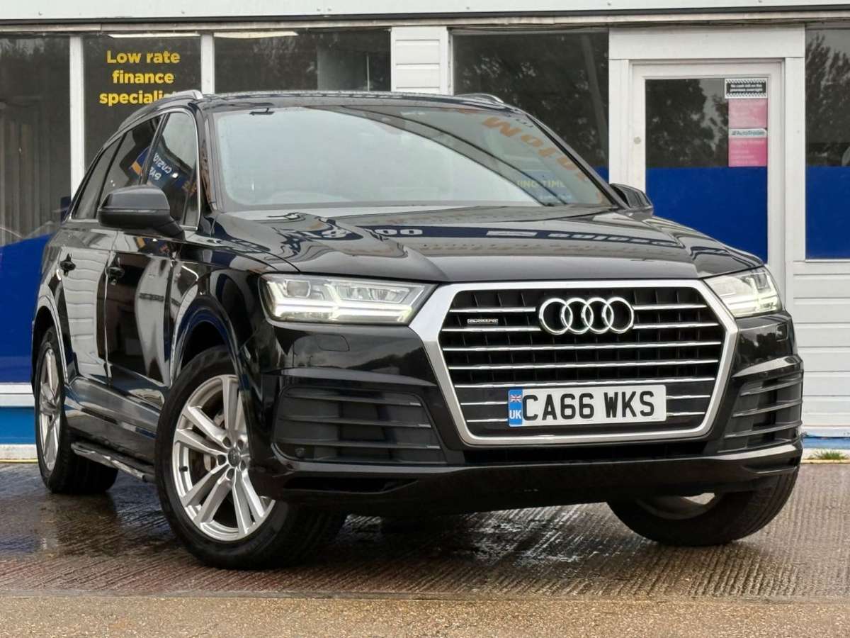 Check out this Audi Q7 2017 Diesel Automatic
