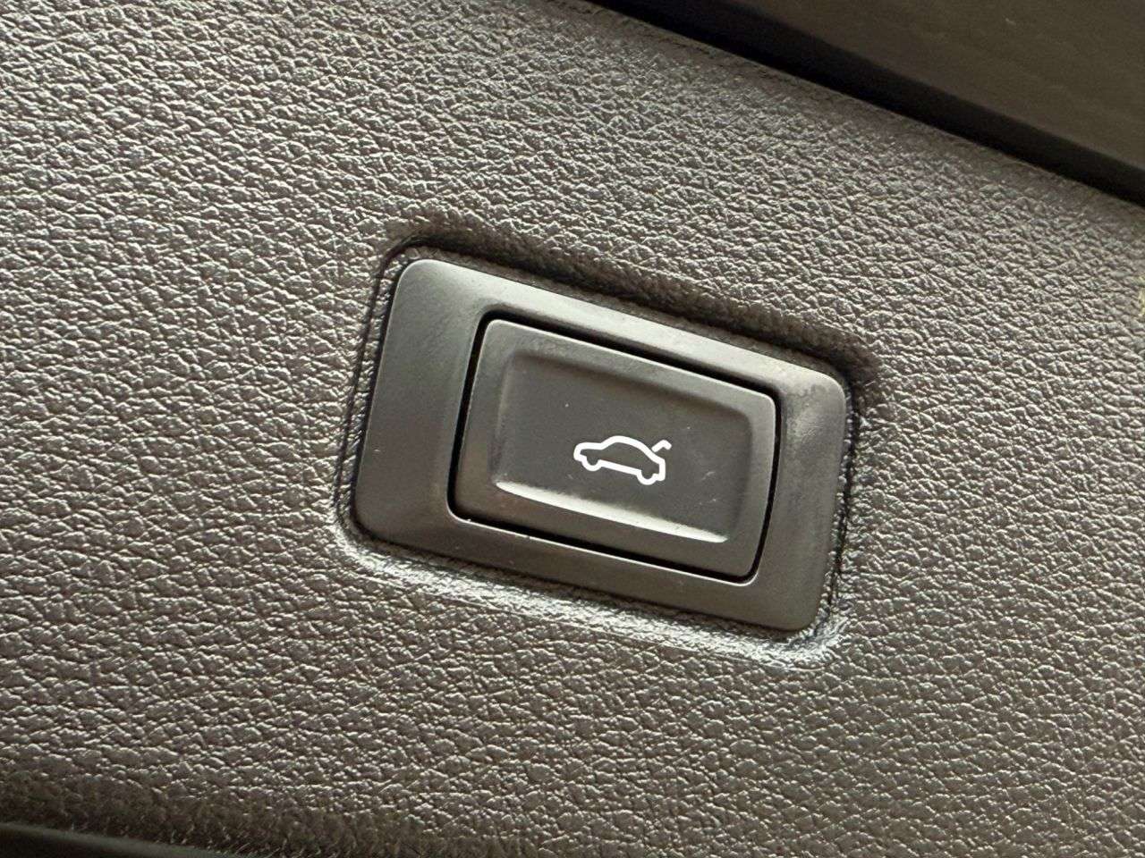 2017 AUDI Q7 2017 AUDI Q7