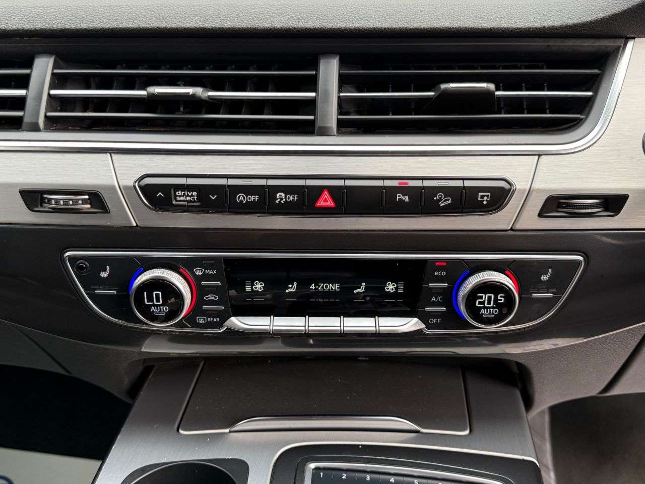 2017 AUDI Q7 2017 AUDI Q7