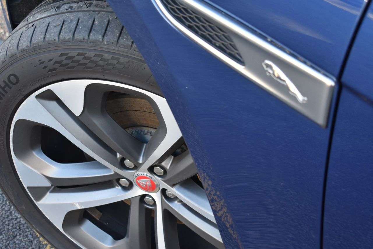 2021 JAGUAR F-PACE 2021 JAGUAR F-PACE