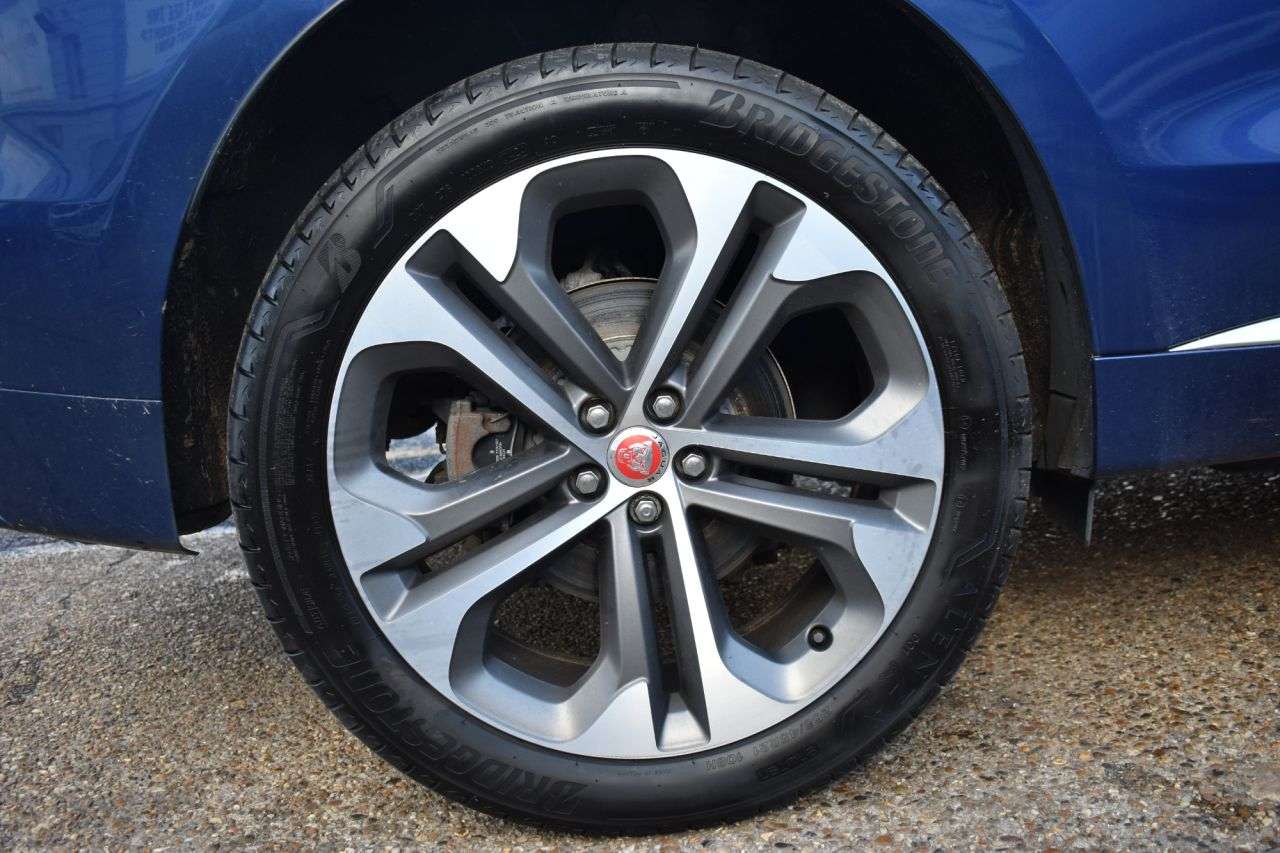 2021 JAGUAR F-PACE 2021 JAGUAR F-PACE