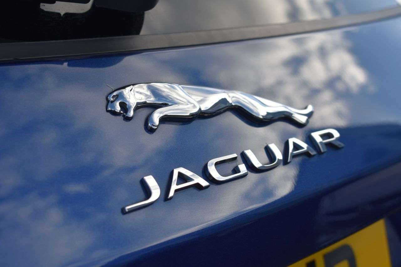 2021 JAGUAR F-PACE 2021 JAGUAR F-PACE