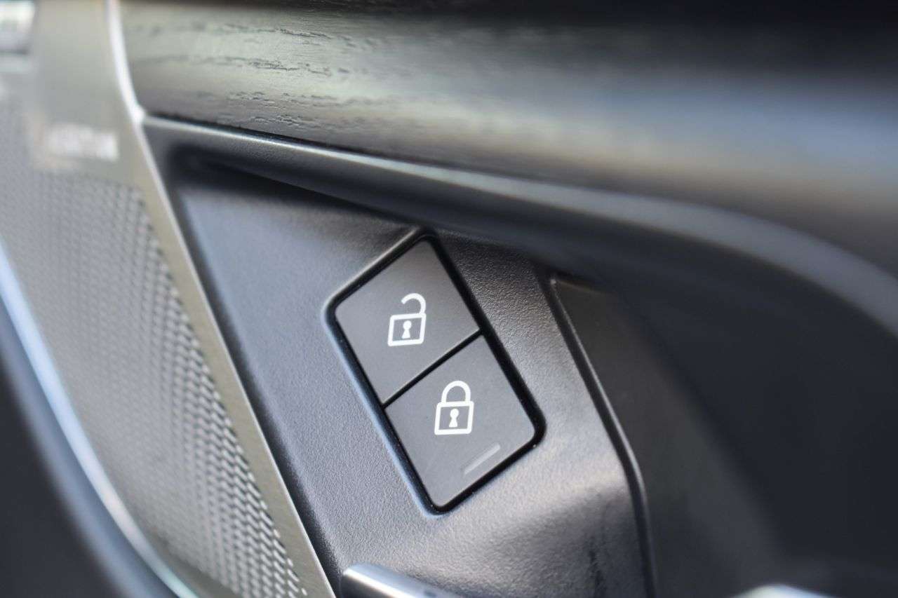 2021 JAGUAR F-PACE 2021 JAGUAR F-PACE