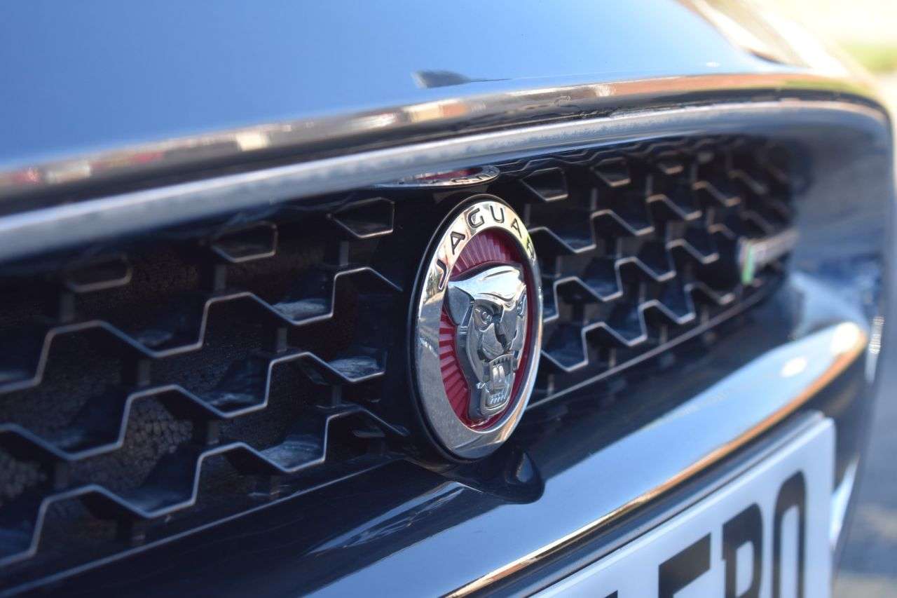 2017 JAGUAR F-TYPE 2017 JAGUAR F-TYPE