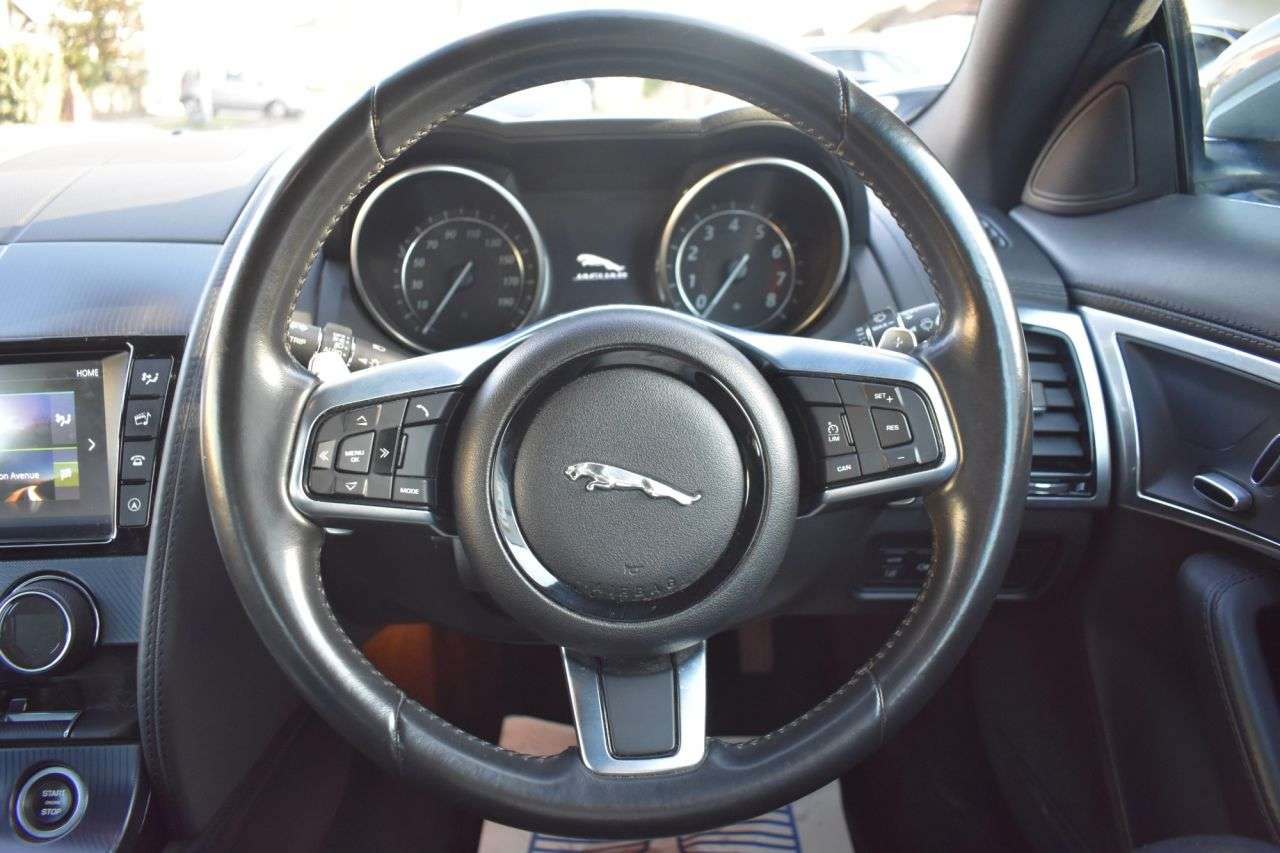 2017 JAGUAR F-TYPE 2017 JAGUAR F-TYPE
