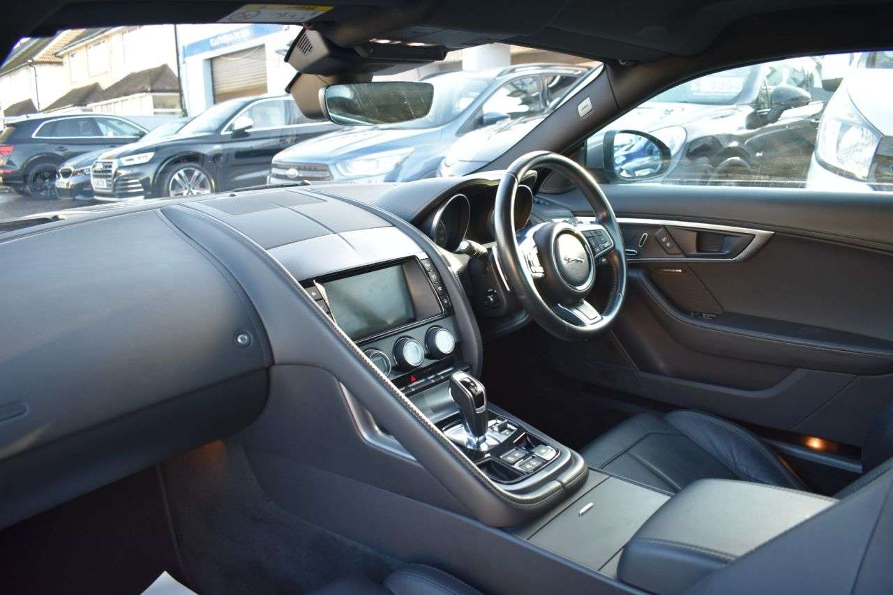 2017 JAGUAR F-TYPE 2017 JAGUAR F-TYPE