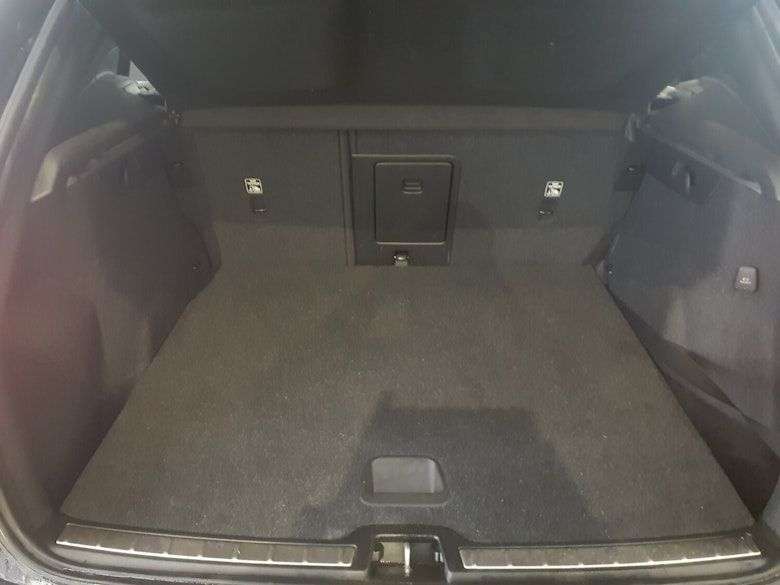 2020 VOLVO XC40 2020 VOLVO XC40