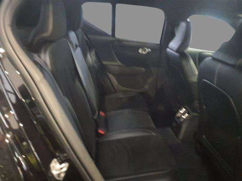 2020 VOLVO XC40 2020 VOLVO XC40