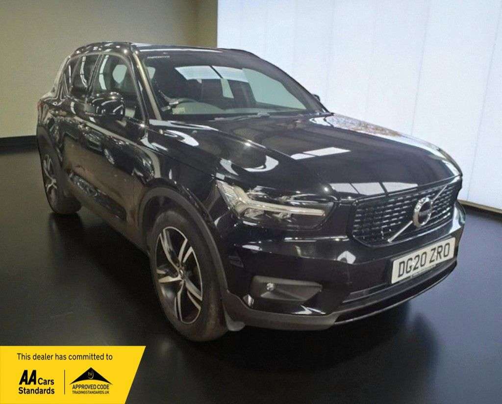 2020 VOLVO XC40 2020 VOLVO XC40