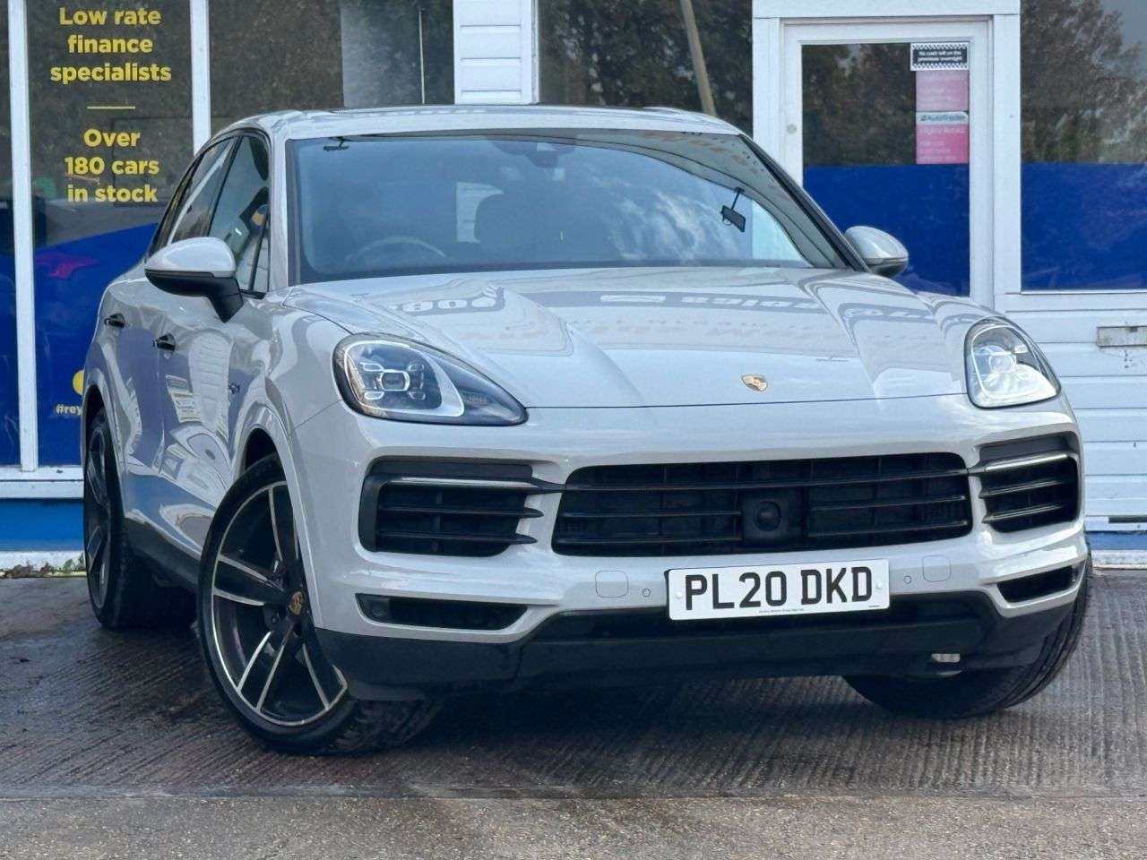 2020 PORSCHE CAYENNE 2020 PORSCHE CAYENNE