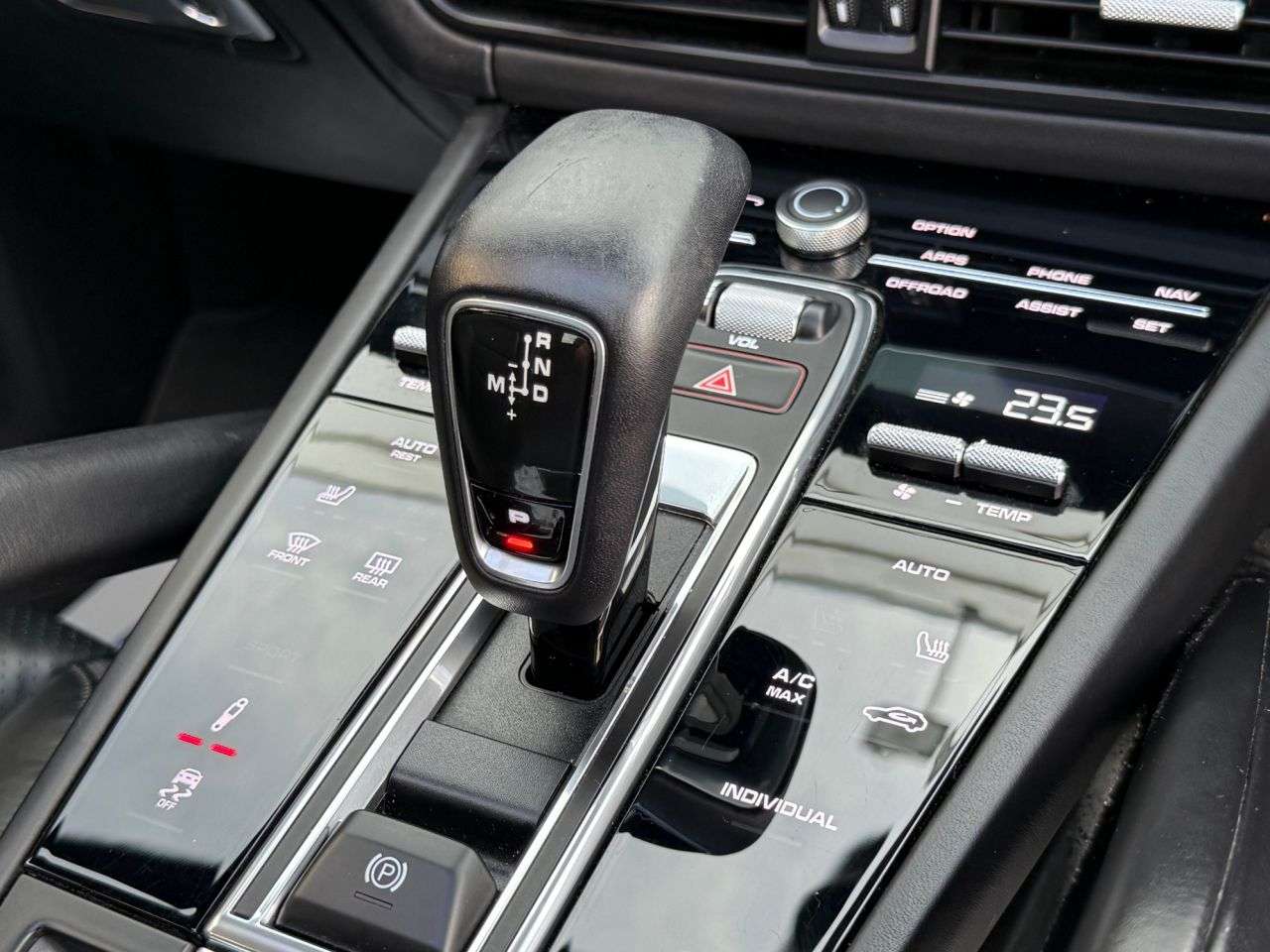 2020 PORSCHE CAYENNE 2020 PORSCHE CAYENNE