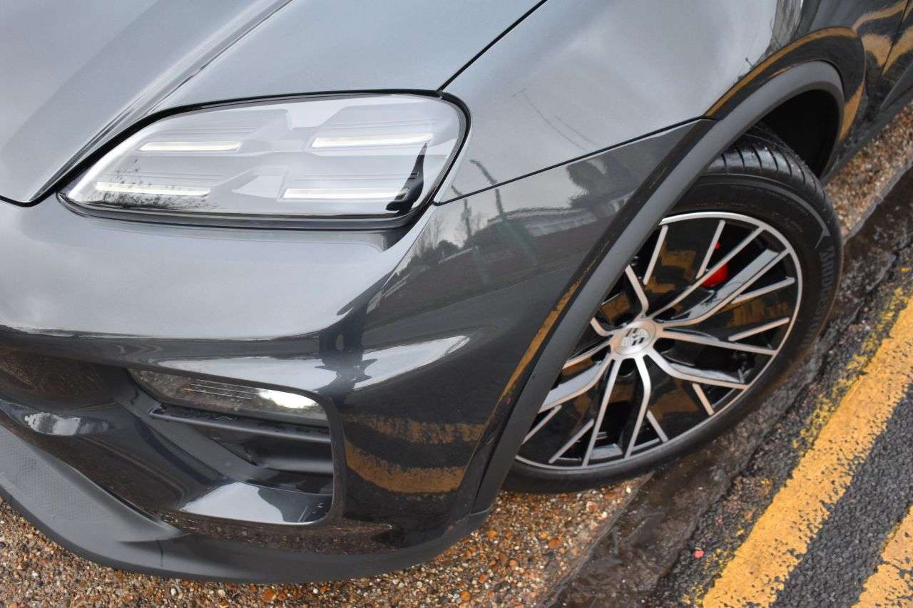 2025 PORSCHE MACAN 2025 PORSCHE MACAN