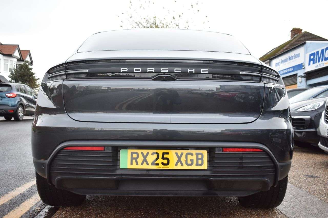2025 PORSCHE MACAN 2025 PORSCHE MACAN