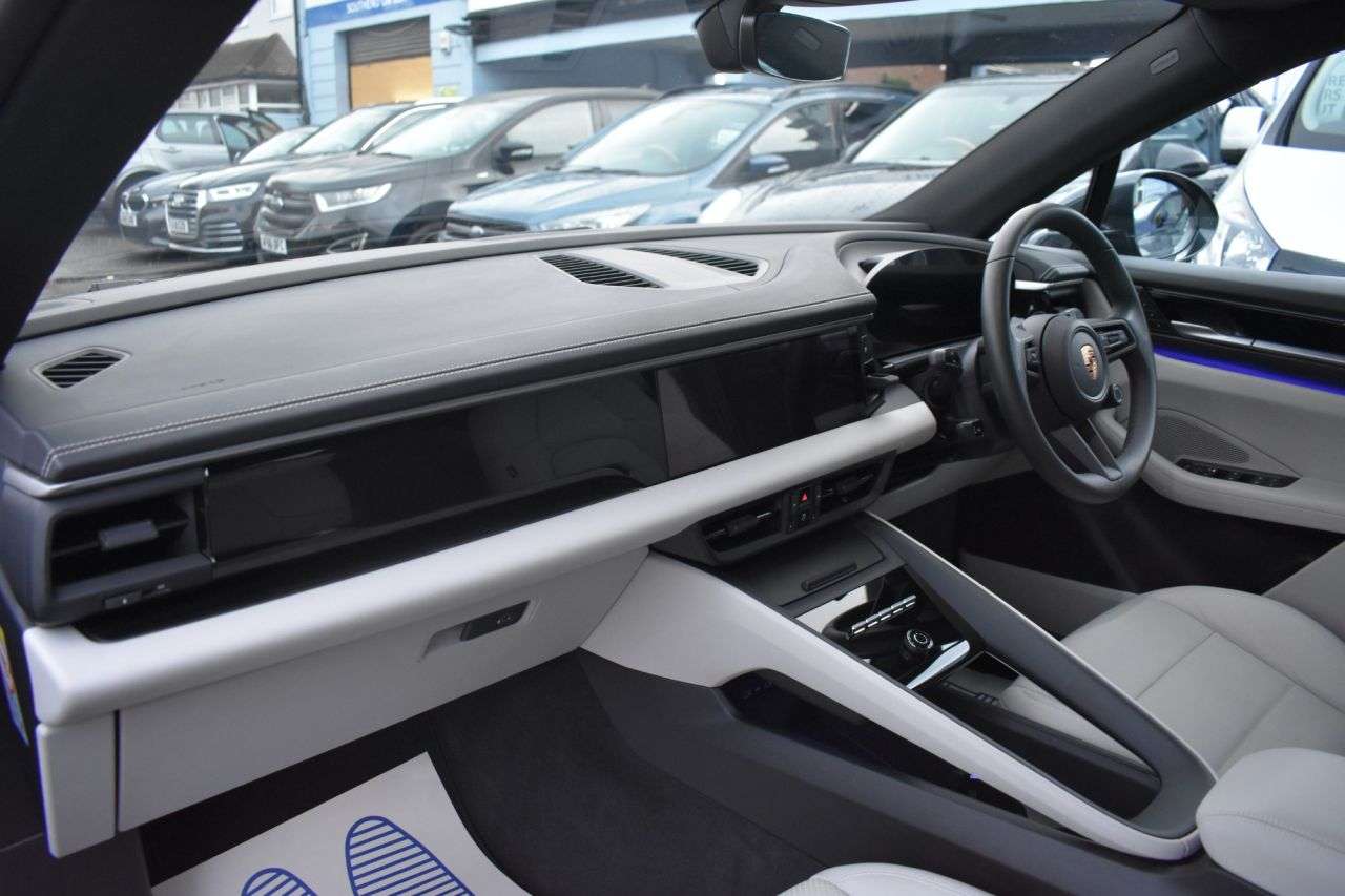 2025 PORSCHE MACAN 2025 PORSCHE MACAN