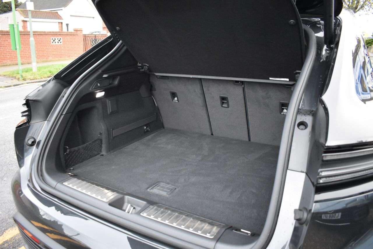 2025 PORSCHE MACAN 2025 PORSCHE MACAN