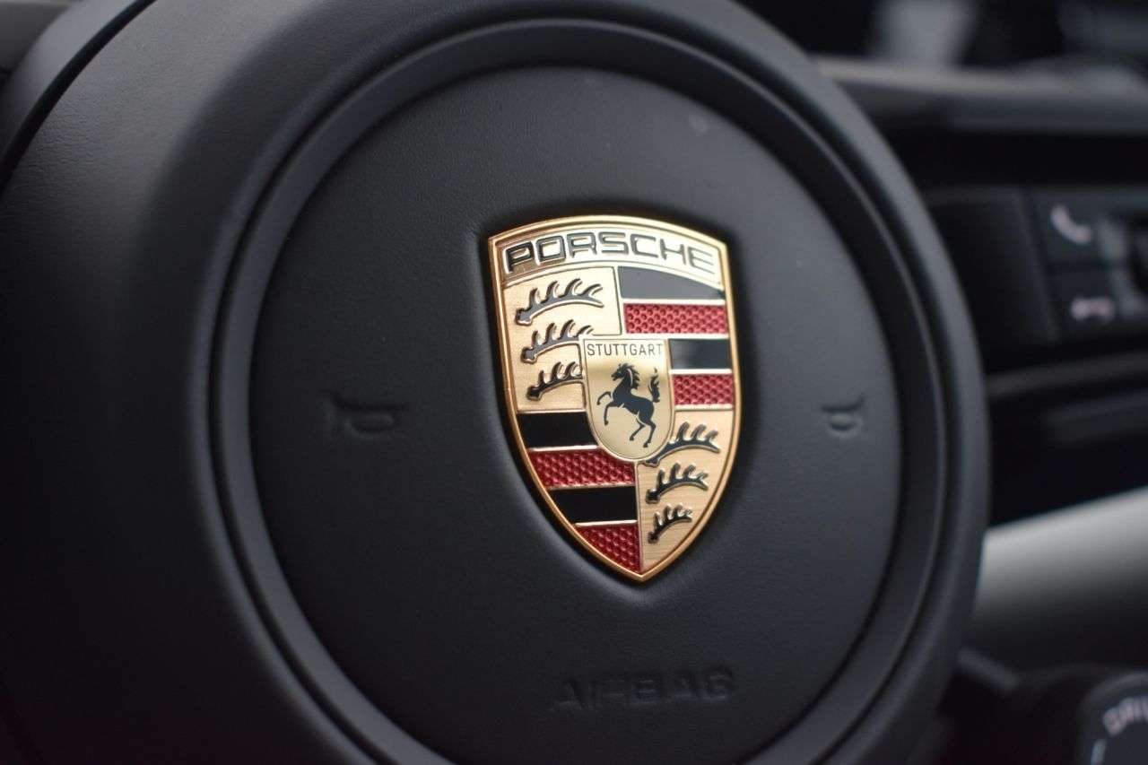 2025 PORSCHE MACAN 2025 PORSCHE MACAN