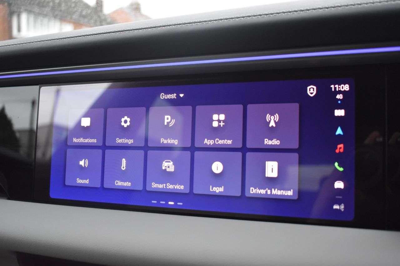 2025 PORSCHE MACAN 2025 PORSCHE MACAN