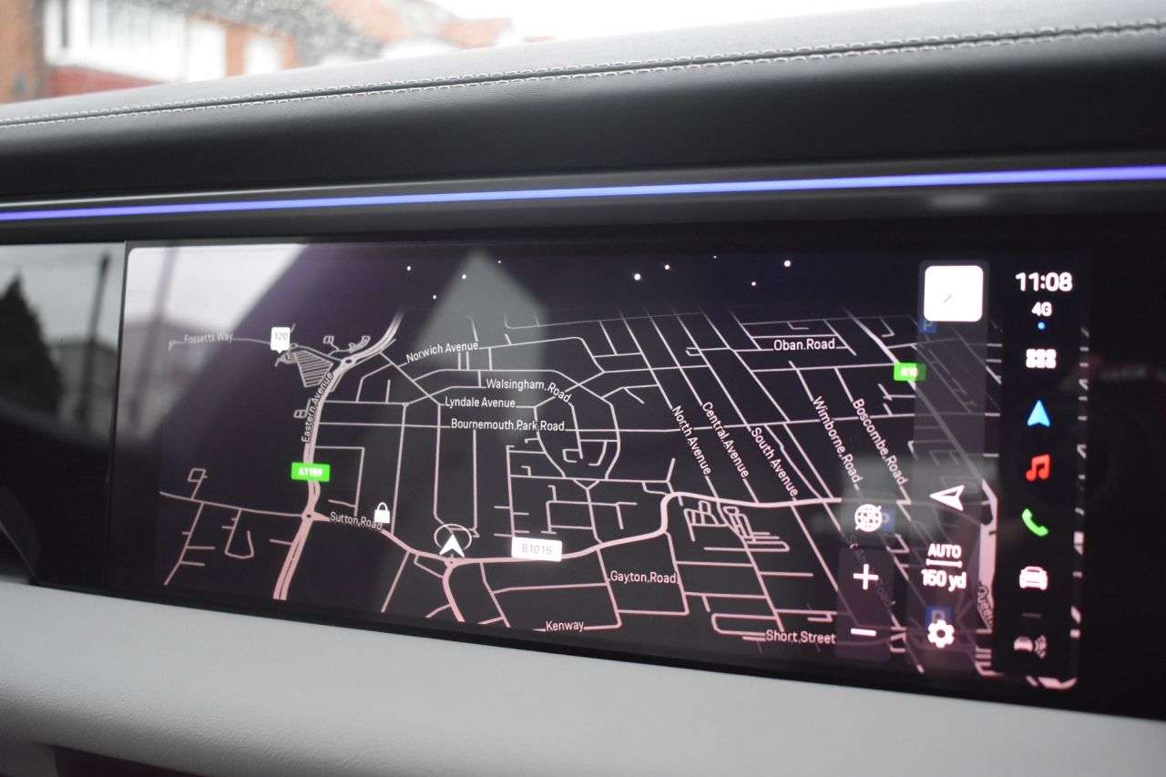 2025 PORSCHE MACAN 2025 PORSCHE MACAN