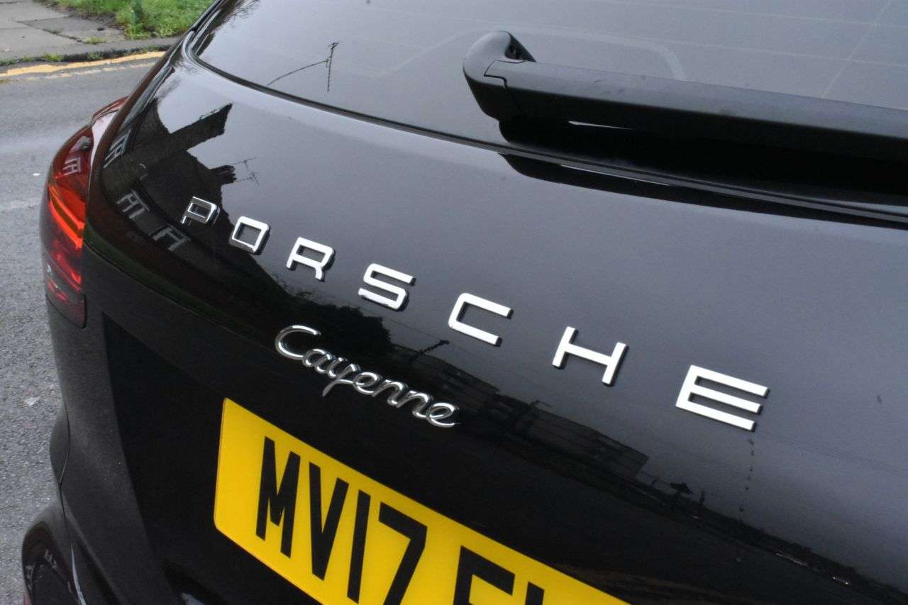 2017 PORSCHE CAYENNE 2017 PORSCHE CAYENNE