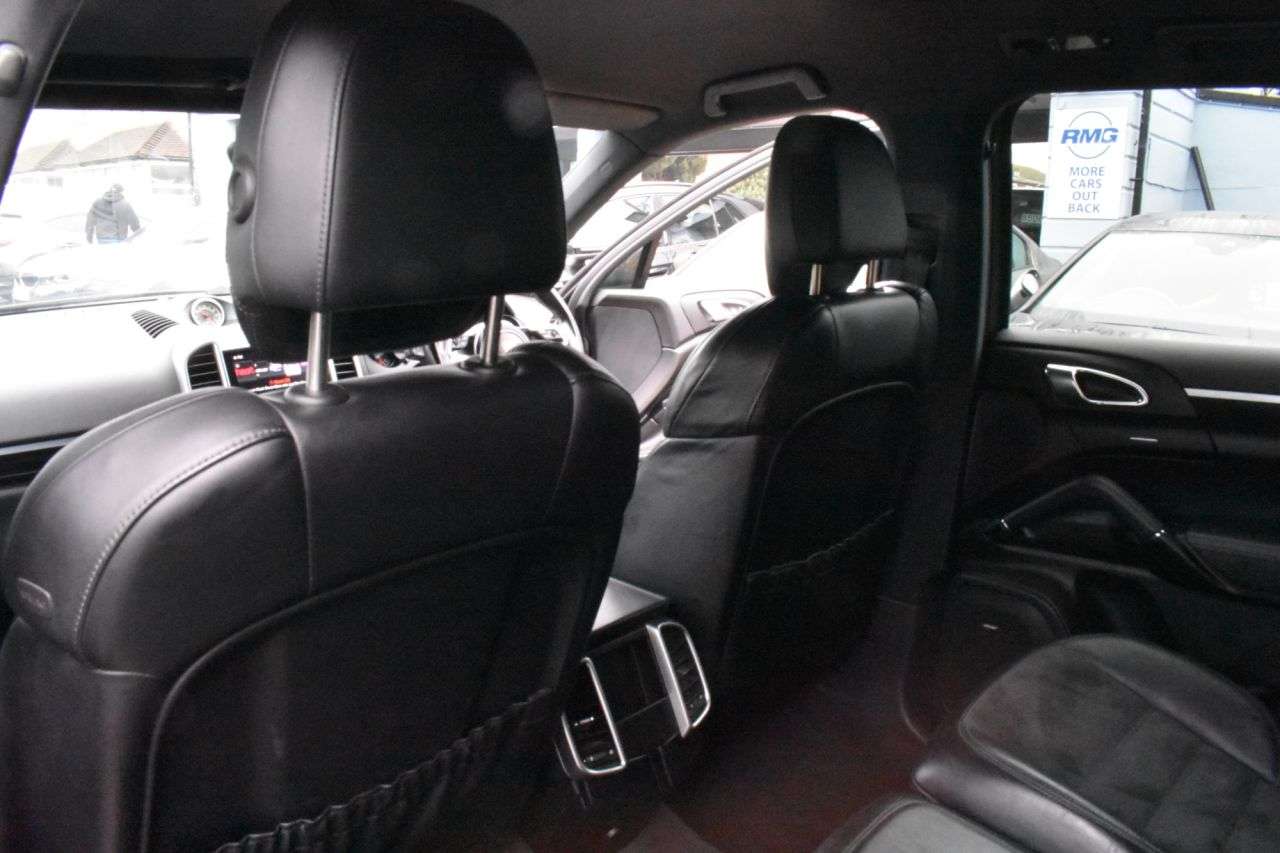 2017 PORSCHE CAYENNE 2017 PORSCHE CAYENNE