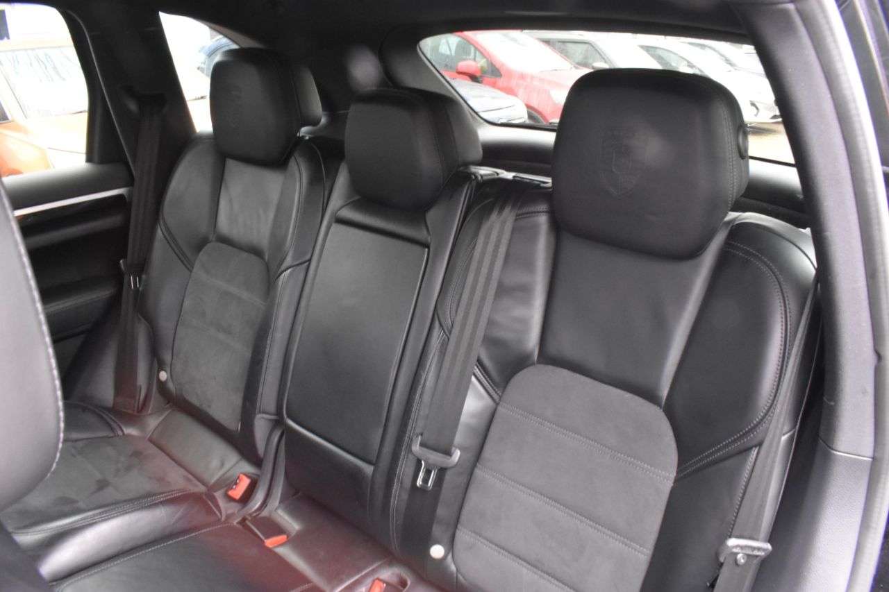 2017 PORSCHE CAYENNE 2017 PORSCHE CAYENNE