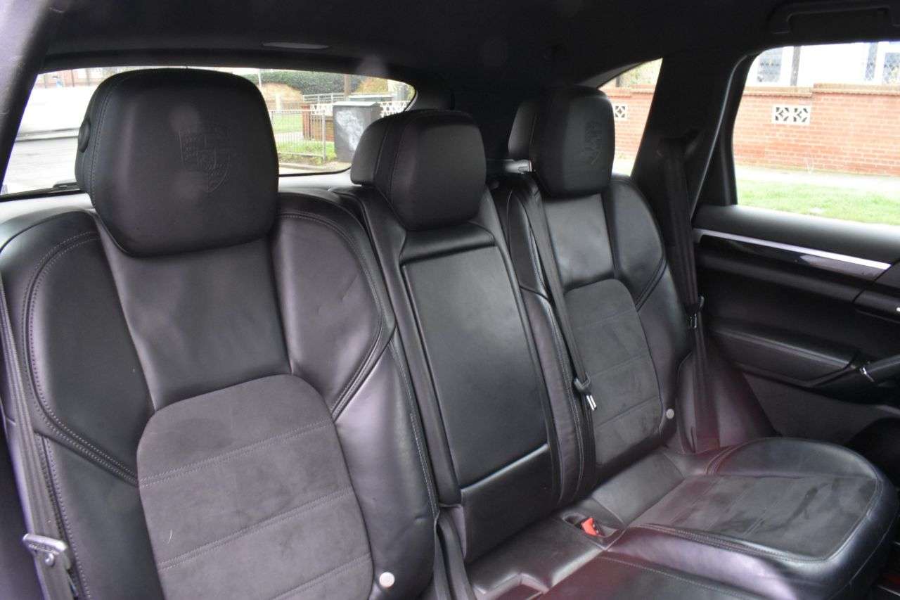 2017 PORSCHE CAYENNE 2017 PORSCHE CAYENNE