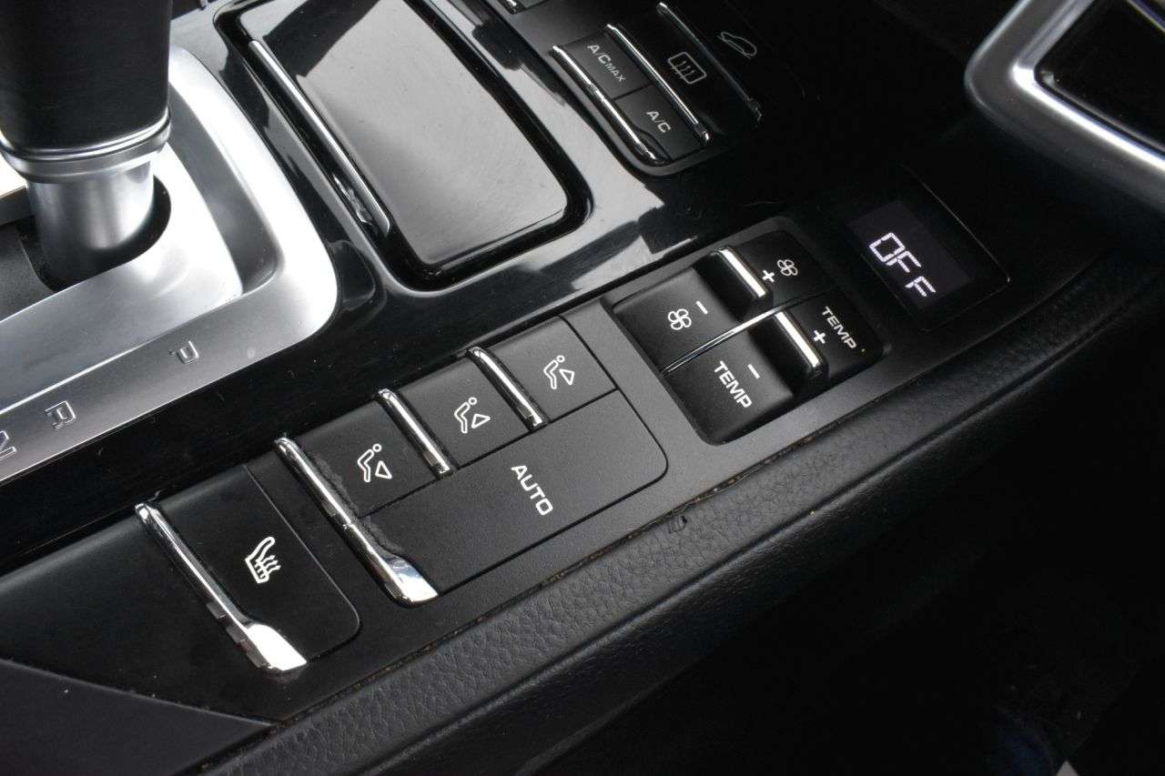 2017 PORSCHE CAYENNE 2017 PORSCHE CAYENNE