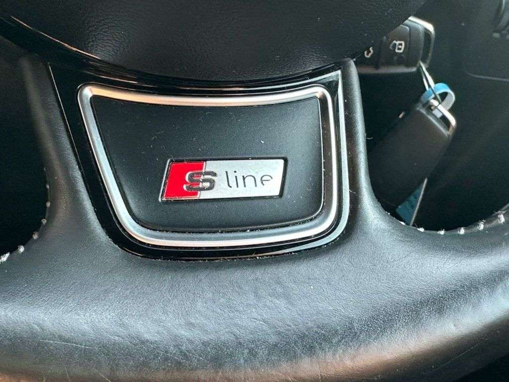 2013 AUDI Q3 2013 AUDI Q3