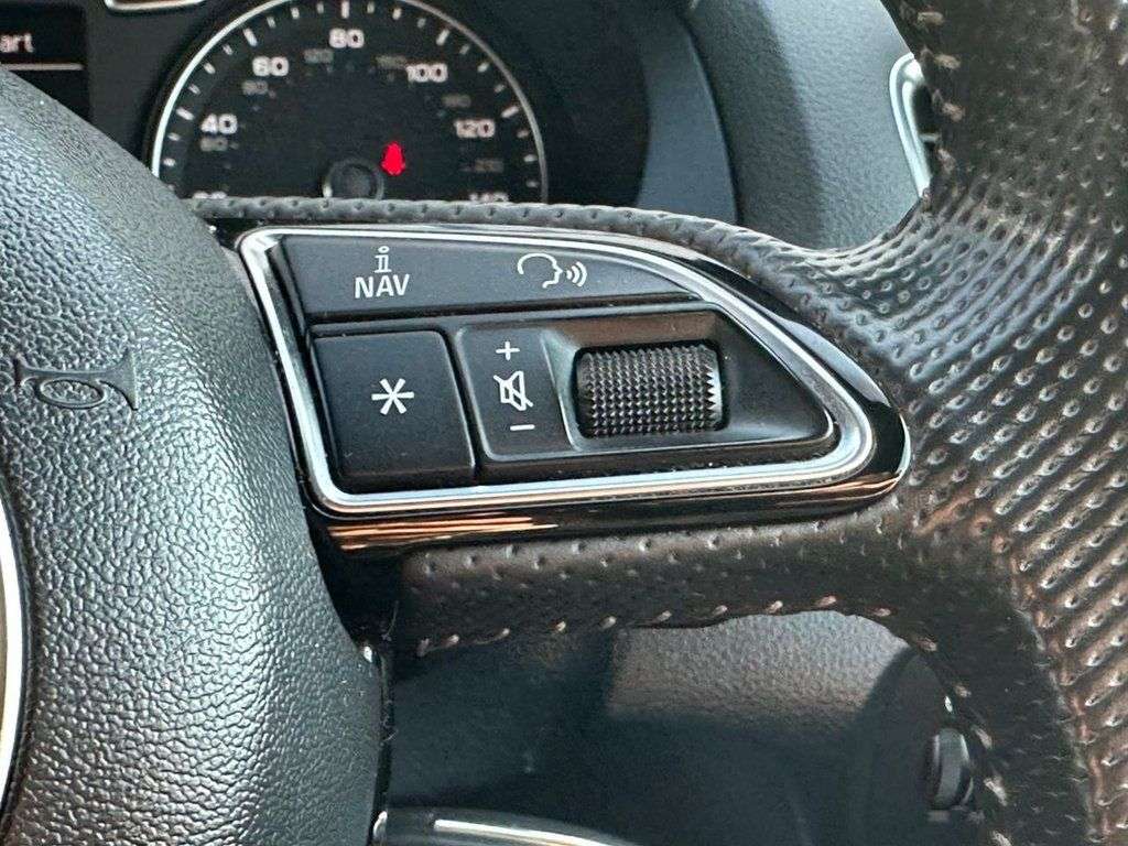 2013 AUDI Q3 2013 AUDI Q3