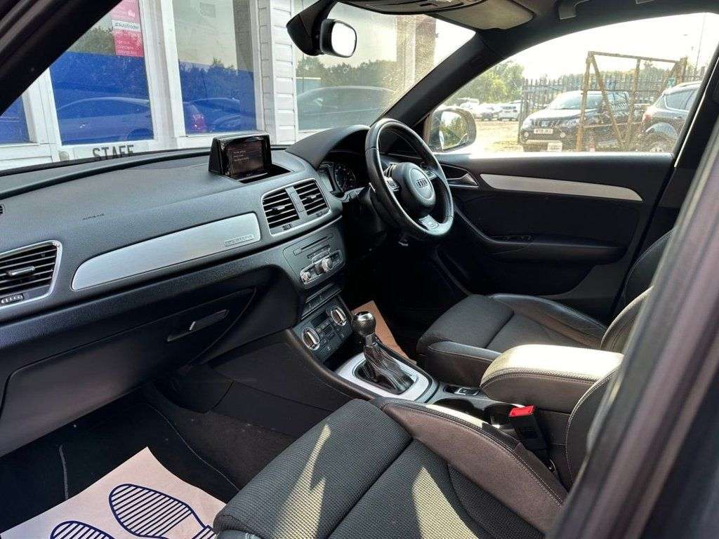 2013 AUDI Q3 2013 AUDI Q3