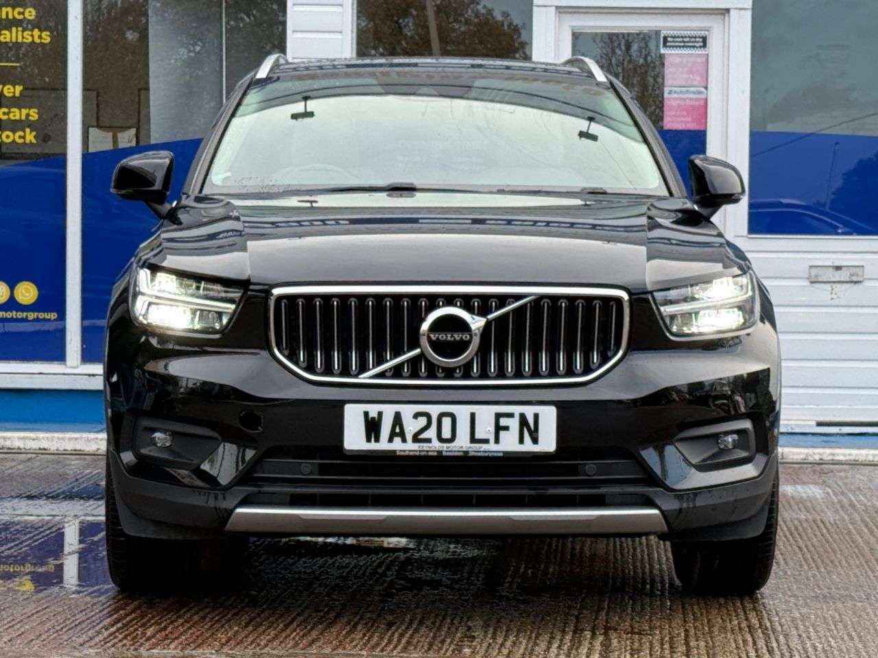 2020 VOLVO XC40 2020 VOLVO XC40