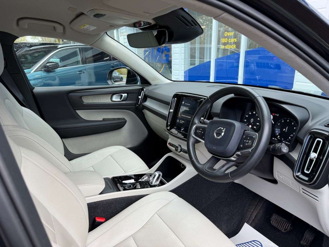 2020 VOLVO XC40 2020 VOLVO XC40