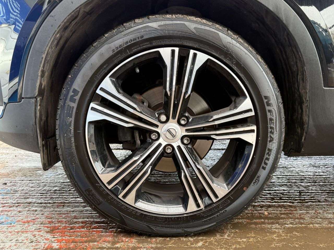 2020 VOLVO XC40 2020 VOLVO XC40