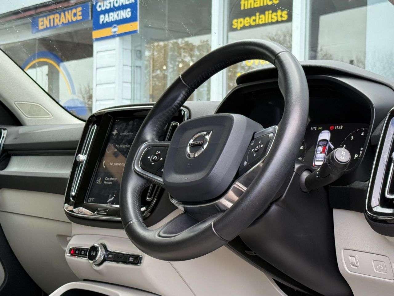 2020 VOLVO XC40 2020 VOLVO XC40