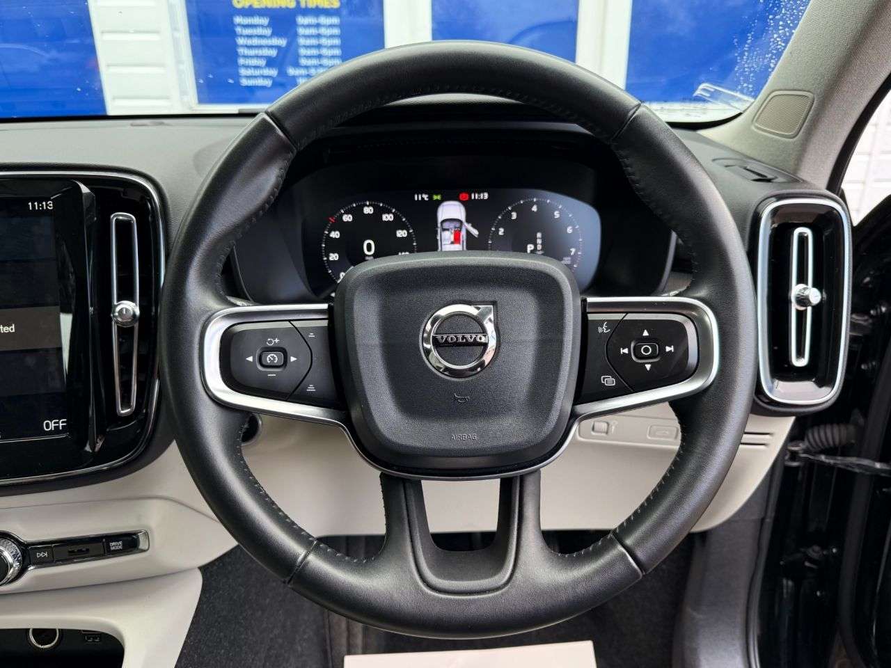 2020 VOLVO XC40 2020 VOLVO XC40