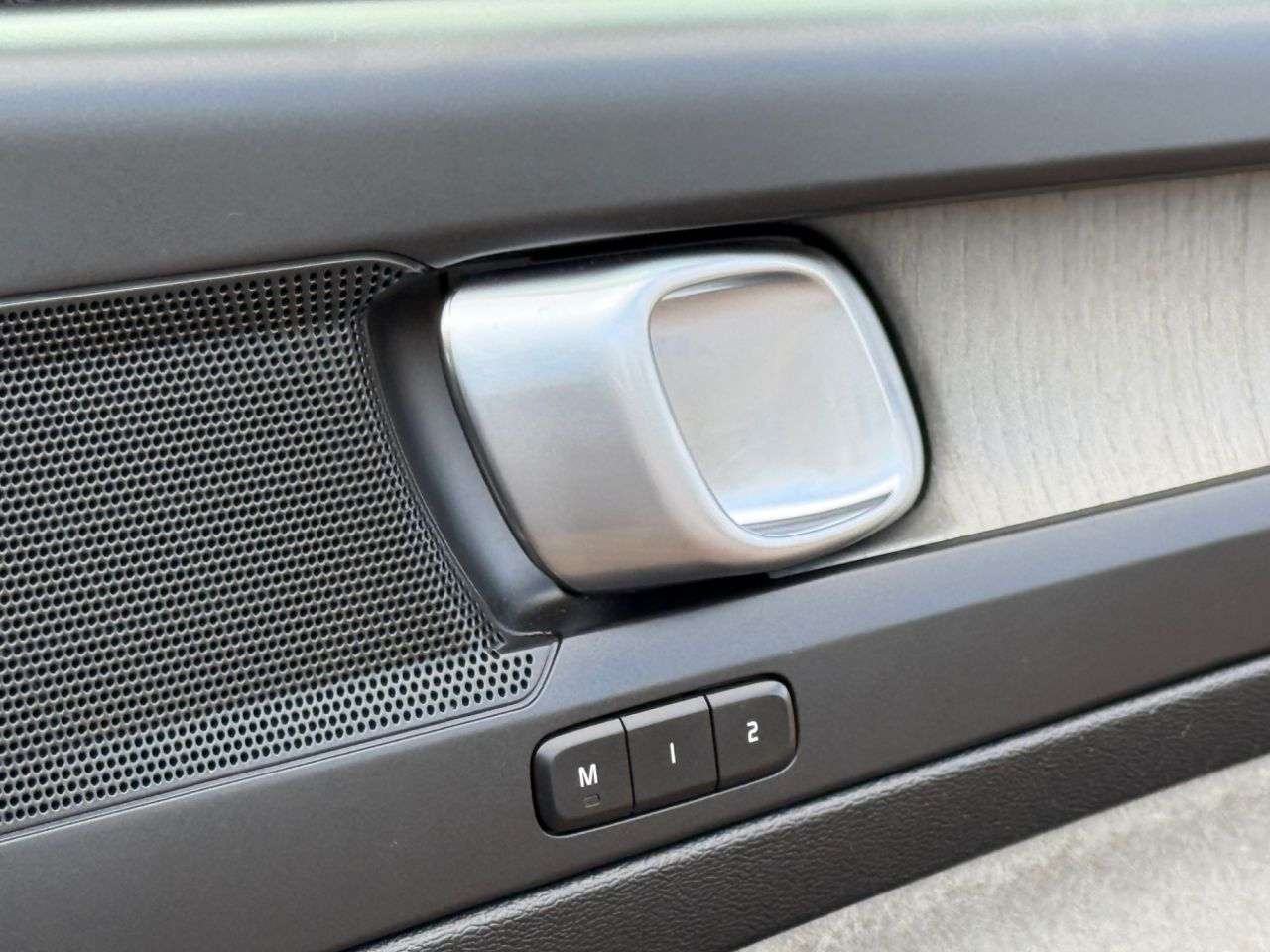 2020 VOLVO XC40 2020 VOLVO XC40