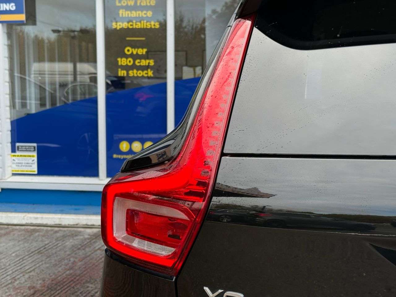 2020 VOLVO XC40 2020 VOLVO XC40