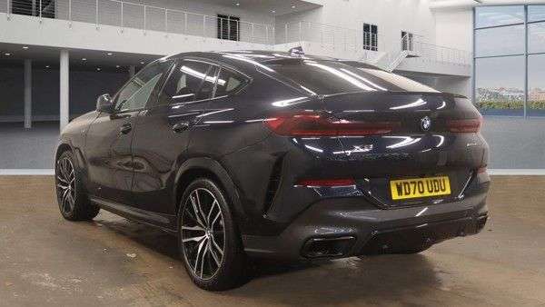 2021 BMW X6 2021 BMW X6
