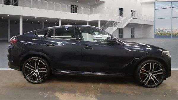 2021 BMW X6 2021 BMW X6