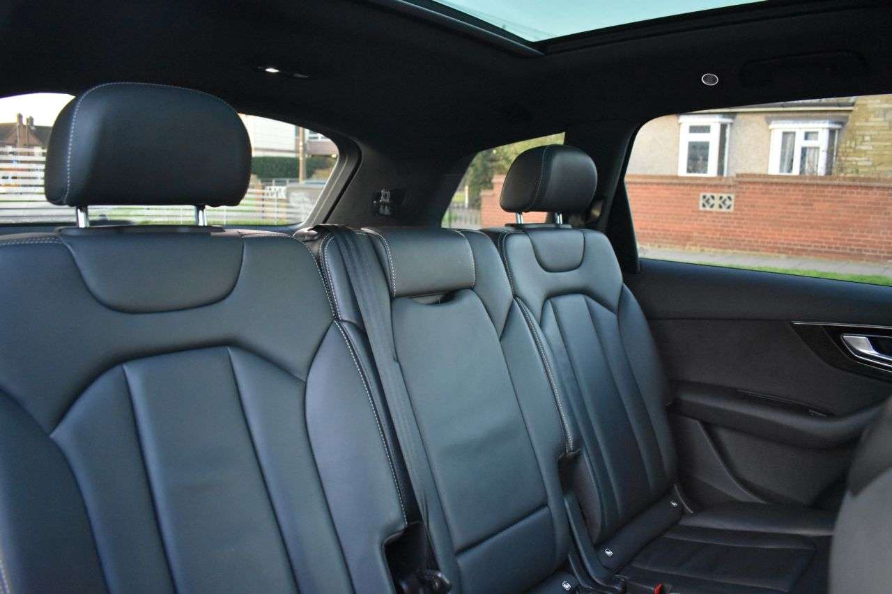 2019 AUDI Q7 2019 AUDI Q7