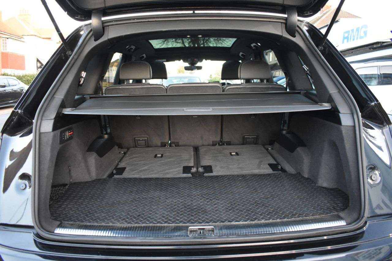 2019 AUDI Q7 2019 AUDI Q7