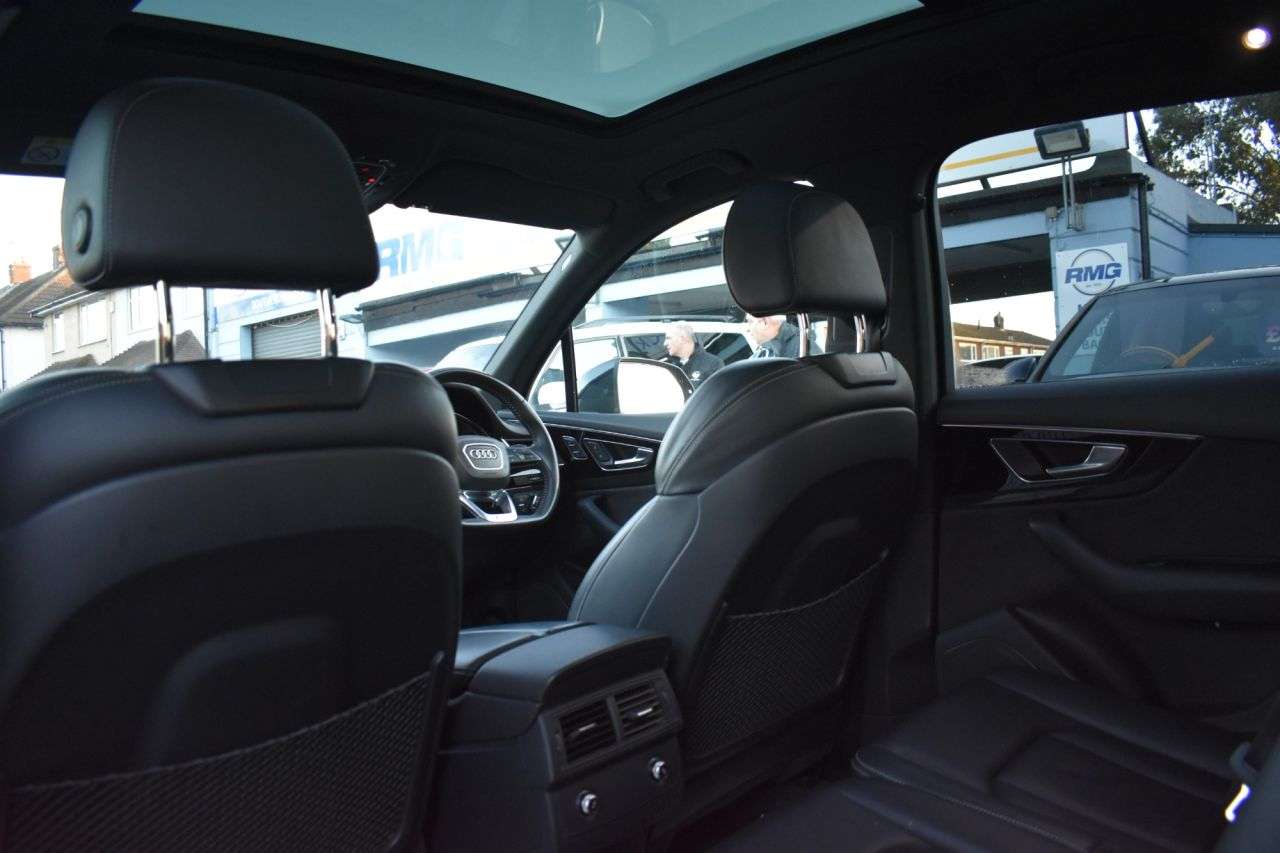 2019 AUDI Q7 2019 AUDI Q7