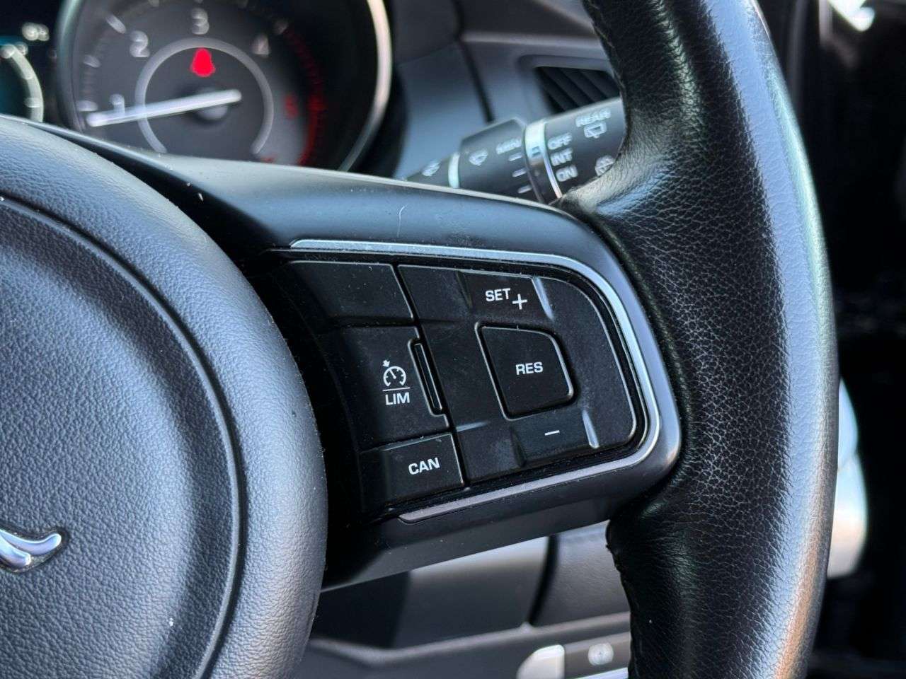 2018 JAGUAR E-PACE 2018 JAGUAR E-PACE