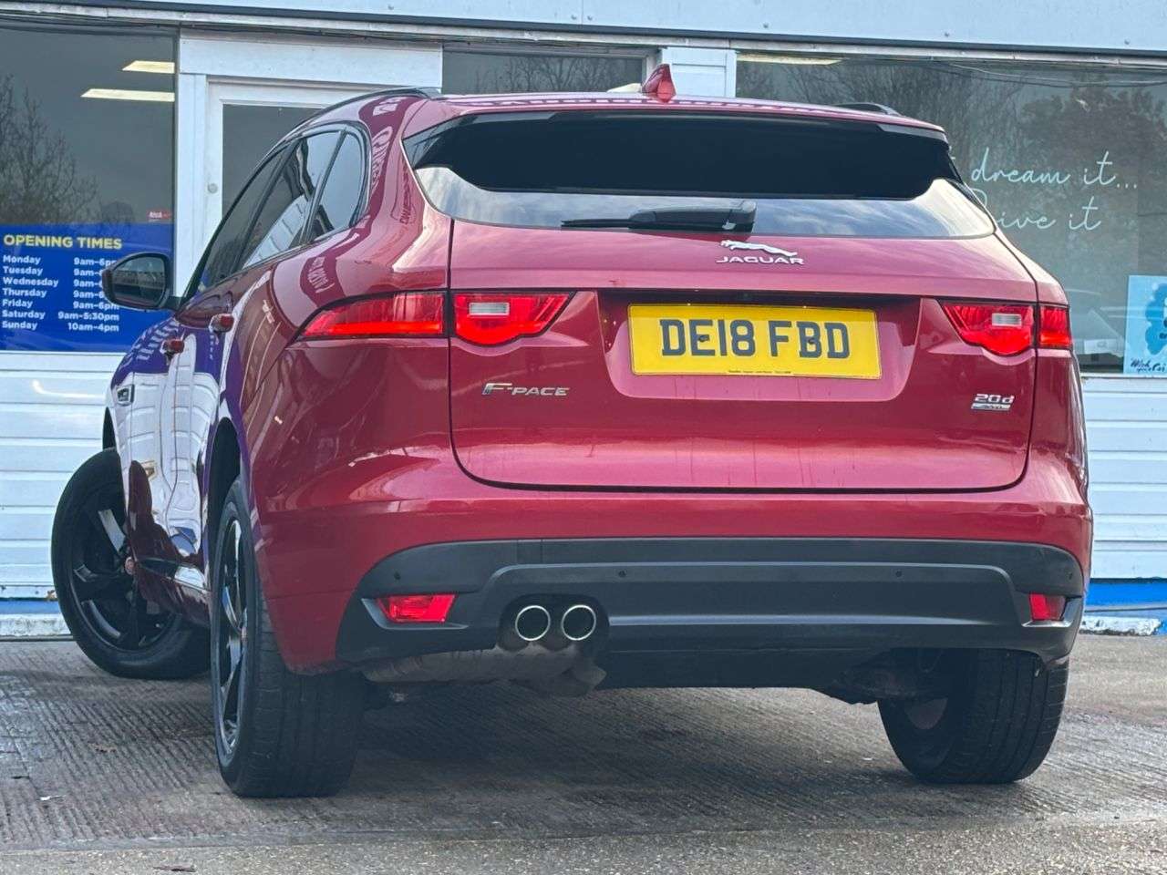 2018 JAGUAR F-PACE 2018 JAGUAR F-PACE