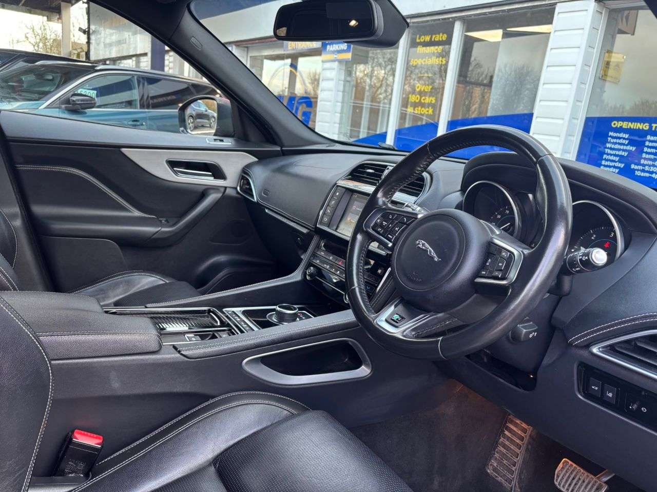 2018 JAGUAR F-PACE 2018 JAGUAR F-PACE