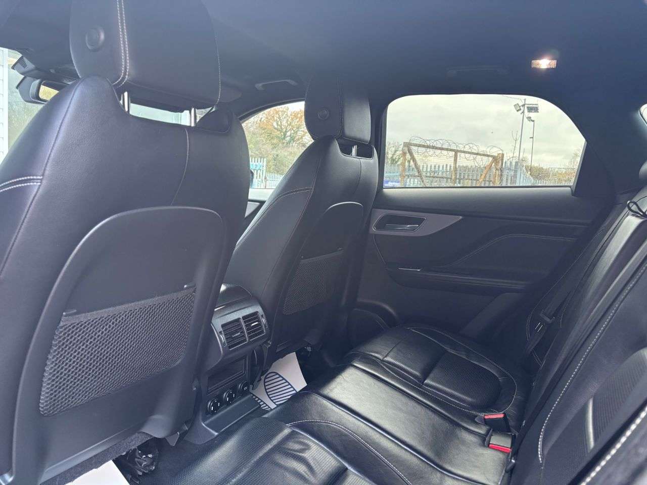 2018 JAGUAR F-PACE 2018 JAGUAR F-PACE