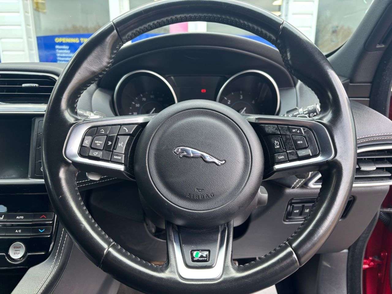 2018 JAGUAR F-PACE 2018 JAGUAR F-PACE