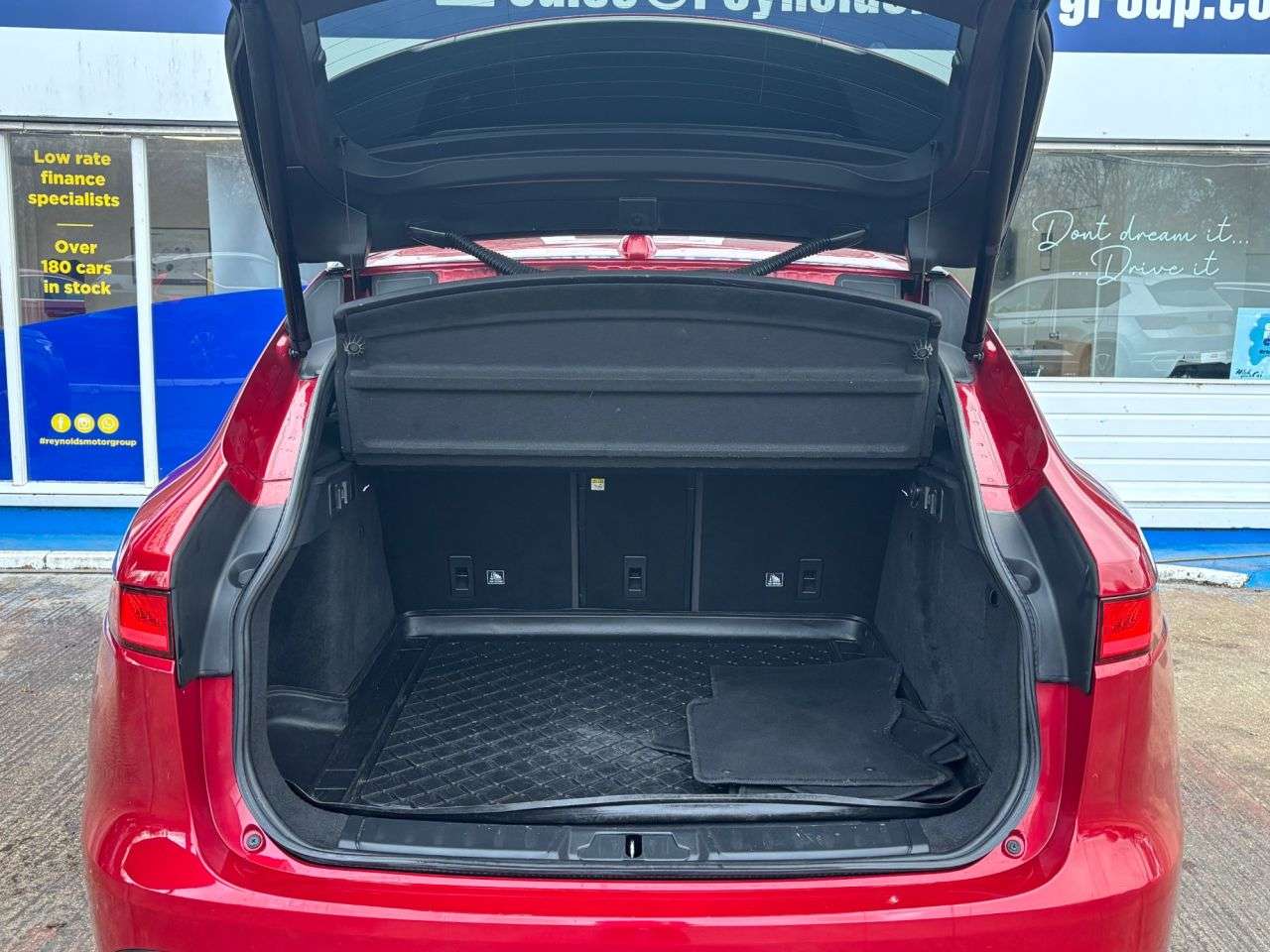 2018 JAGUAR F-PACE 2018 JAGUAR F-PACE