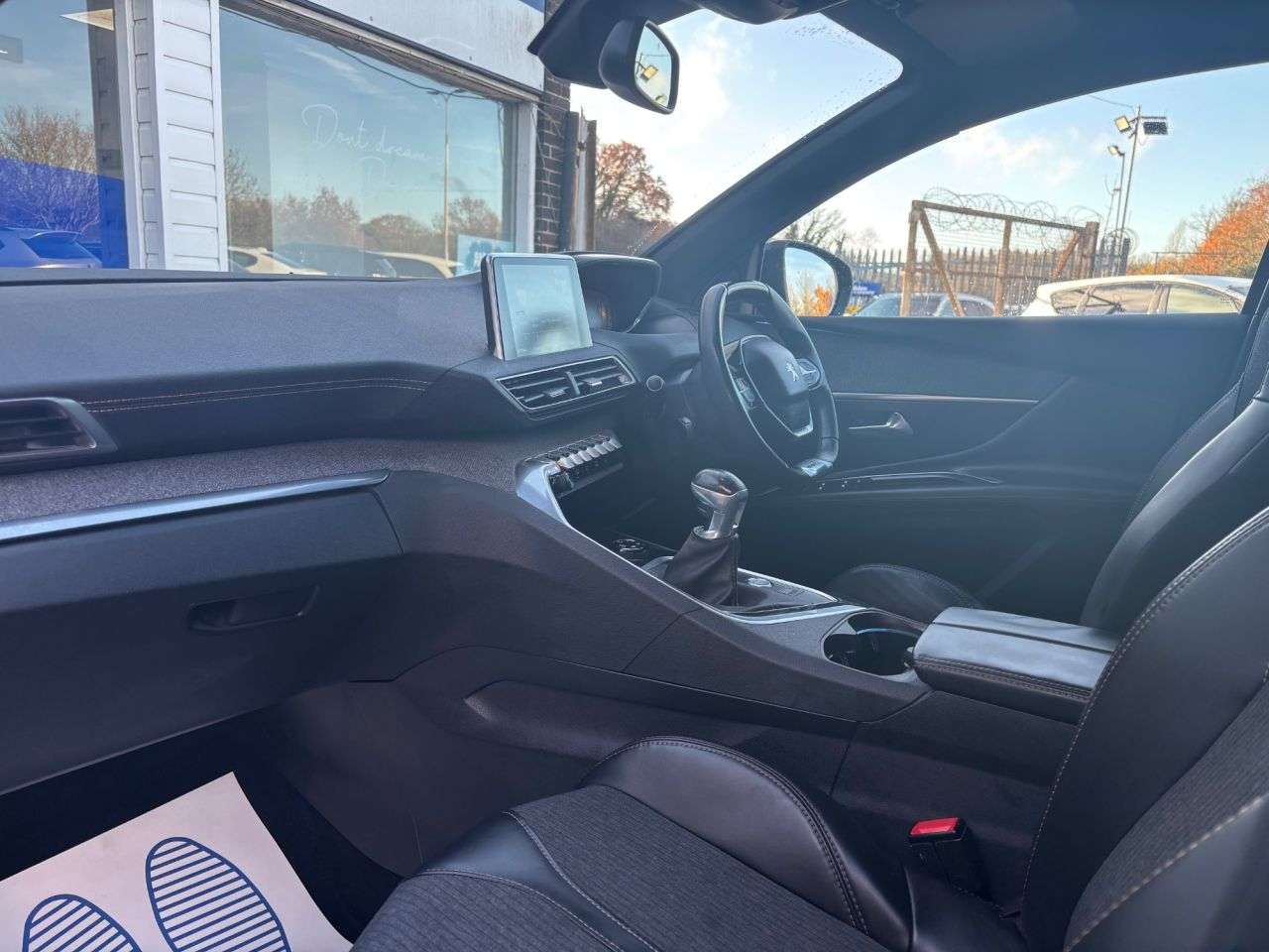 2017 PEUGEOT 3008 2017 PEUGEOT 3008